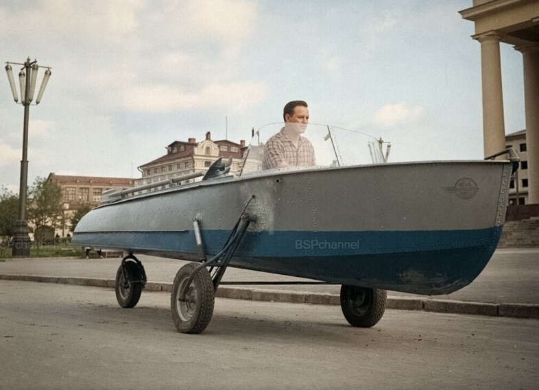 Жизнь Советских Чебоксар в 1960-е годы. 20 раскрашенных фотографий.